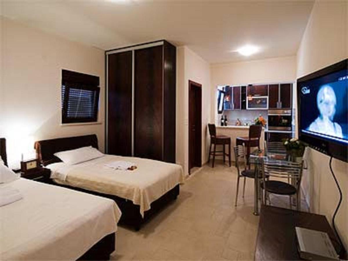 Apartments Twins تْشيرسيك نوفي المظهر الخارجي الصورة